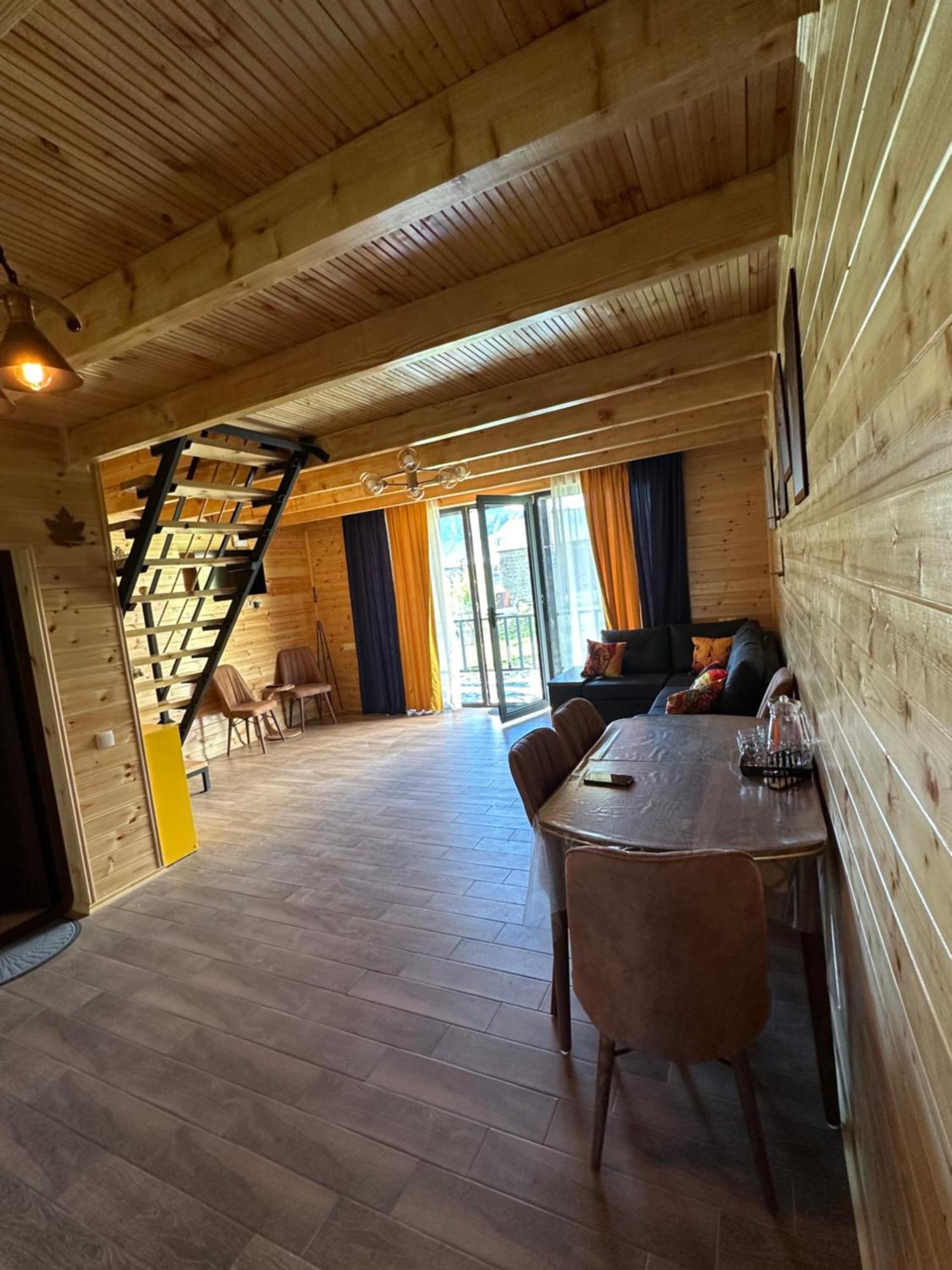 Royal Cottages Kazbegi Eksteriør bilde
