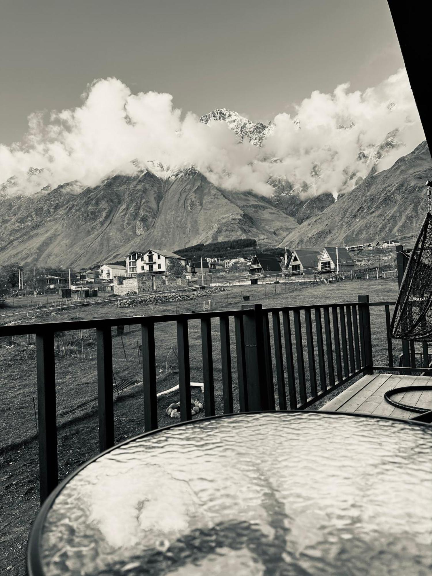 Royal Cottages Kazbegi Eksteriør bilde