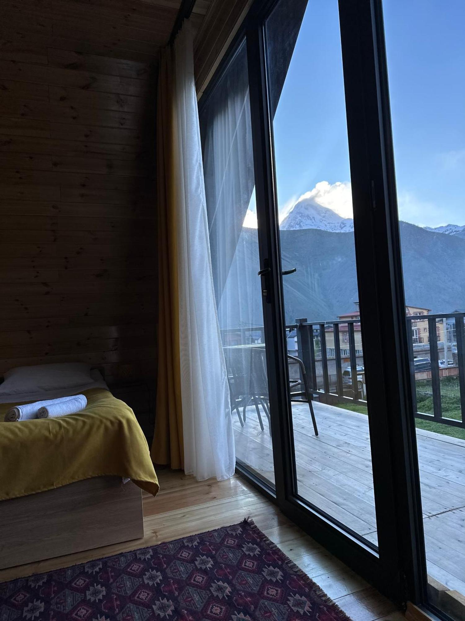 Royal Cottages Kazbegi Eksteriør bilde
