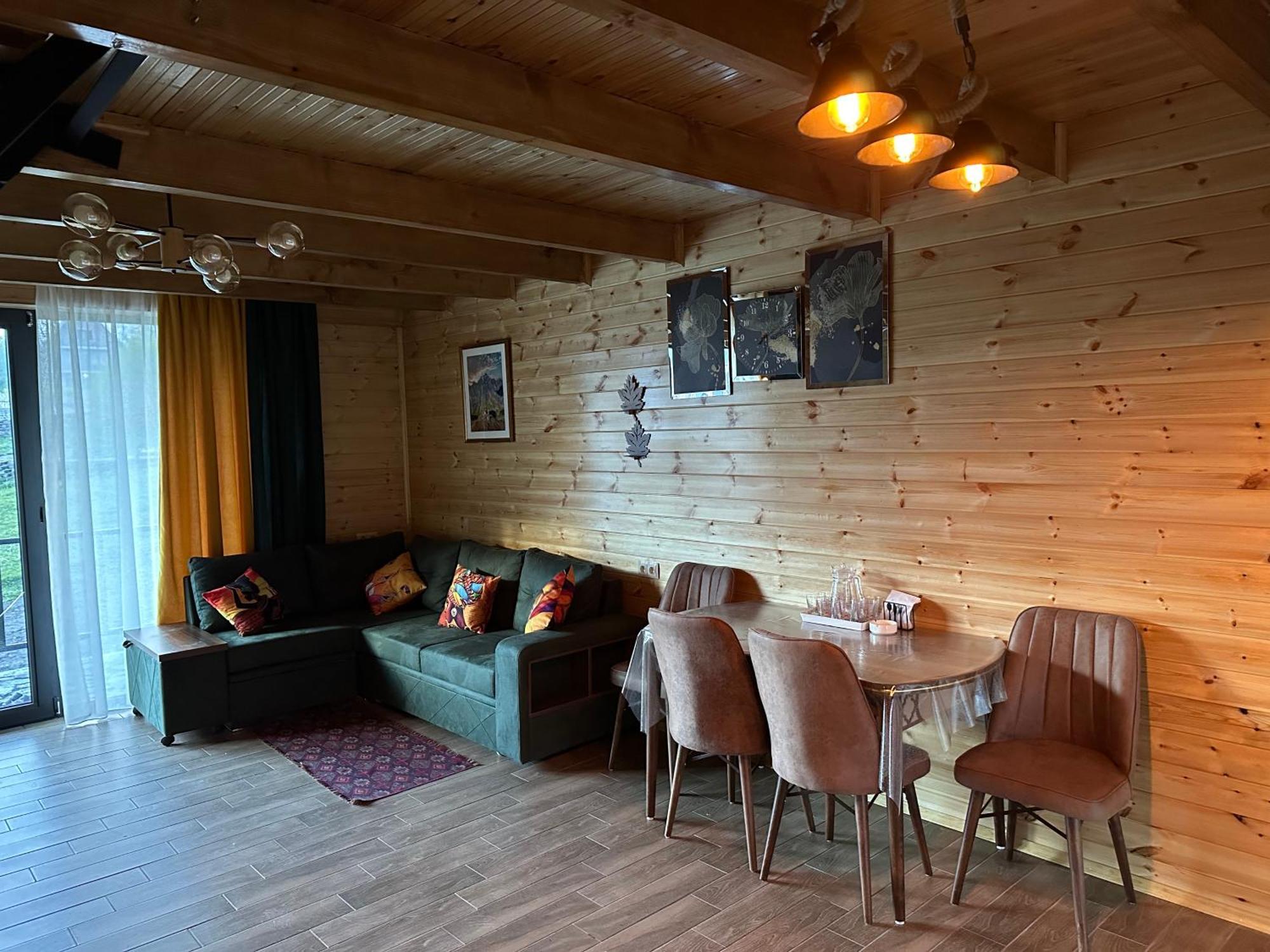 Royal Cottages Kazbegi Eksteriør bilde